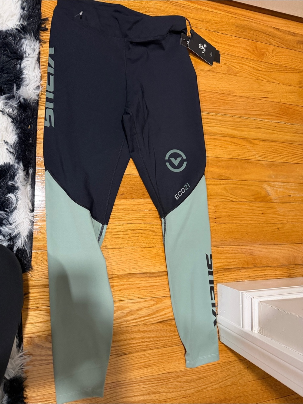 Virus Compression Leggings